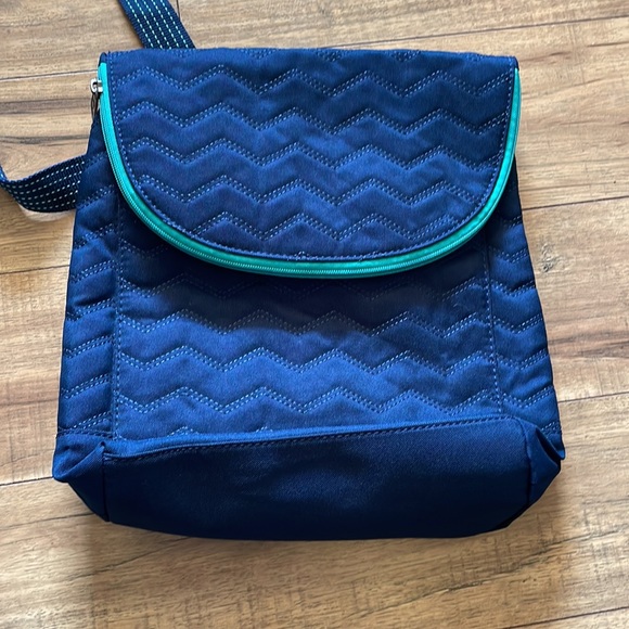 Thirty-One Vary You Versatile Purse - Picture 2 of 7